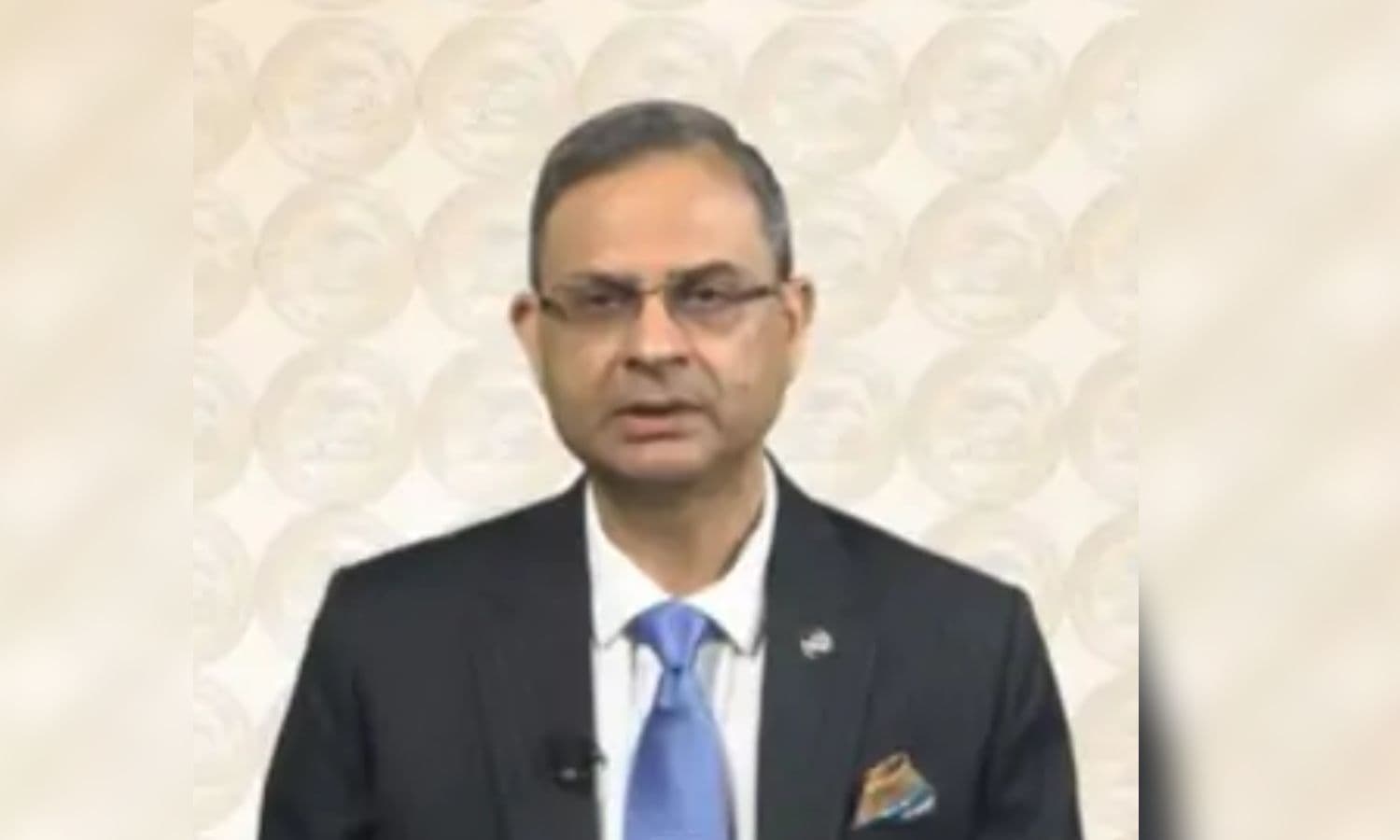 RBI Monetary Policy Meeting: रेपो रेट 5.25% पर बरकरार, अब दिसंबर की मौद्रिक नीति बैठक पर टिकी निगाहें
